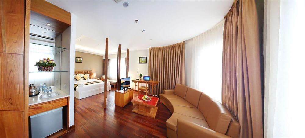 Cosmopolitan Hotel Ho Chi Minh City Exterior photo