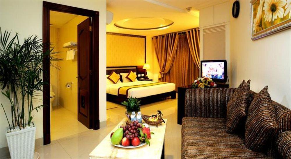 Cosmopolitan Hotel Ho Chi Minh City Exterior photo